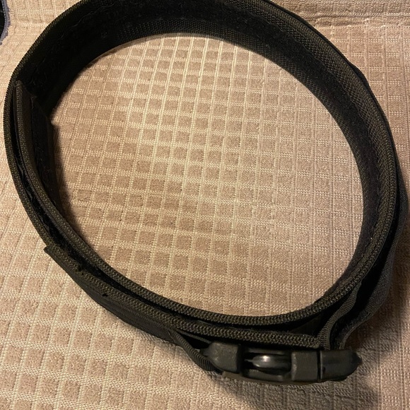 Blackhawk Reinforced Duty belt. Stiff & Sturdy. Designed to hold a lot of gear. - Picture 9 of 11